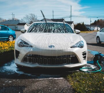 What is the difference between valeting and detailing?