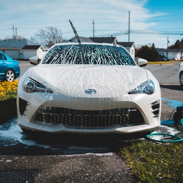 What is the difference between valeting and detailing?