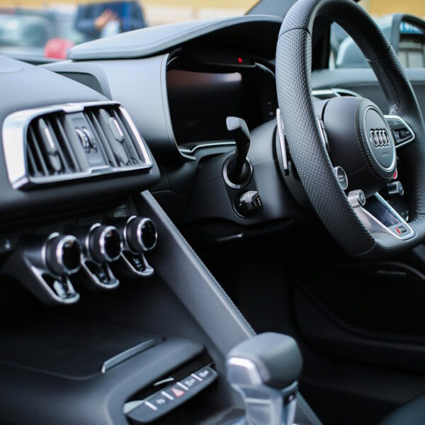 What quick steps can I take between valets to keep my car looking new?