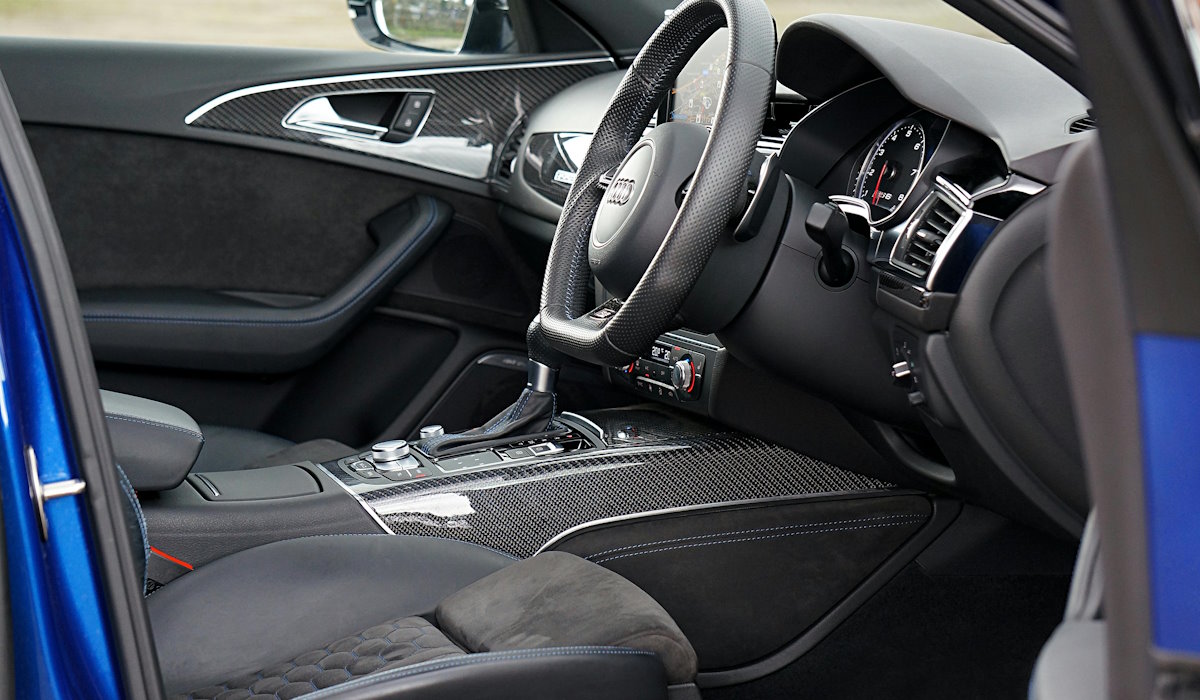 Can mobile valeting remove mould from a car interior