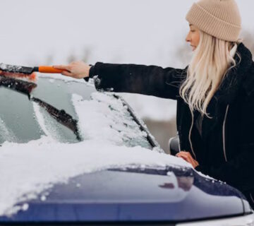 Top 10 Items Every Driver Should Keep in Their Car This Winter