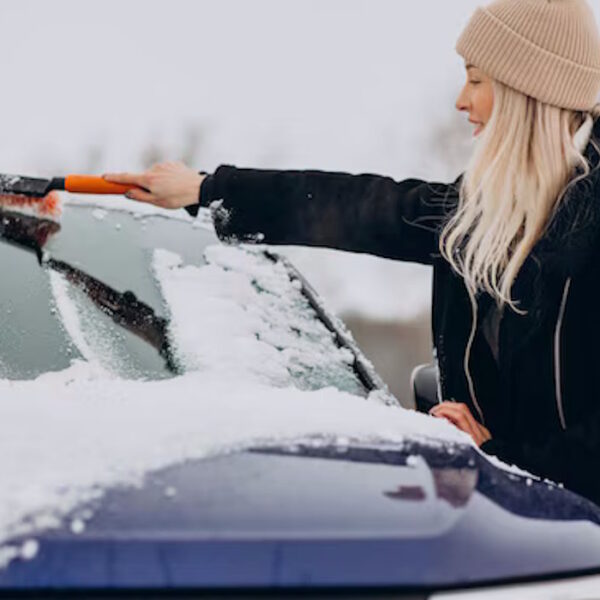 Top 10 Items Every Driver Should Keep in Their Car This Winter